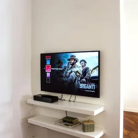 Apartment House - 20 Min From Center, Free Wifi And Private Parking Milan